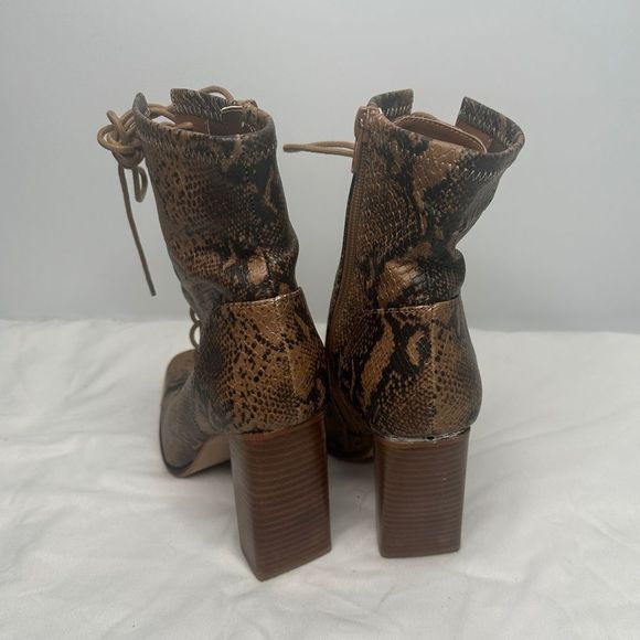 Snake Print Steve Madden Boots​ - Picture 4 of 6